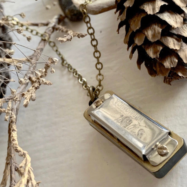 PIKA & BEAR | Tiny Harmonica Necklace