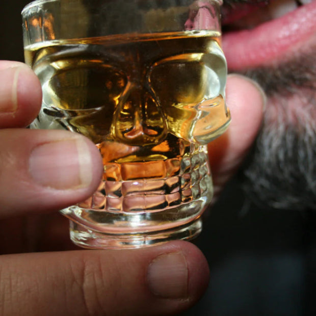 Kikkerland Skull Shot Glass Set