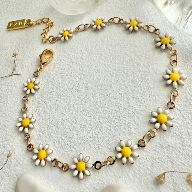 PIKA & BEAR | Daisy Jane Enamel Flower Bracelet